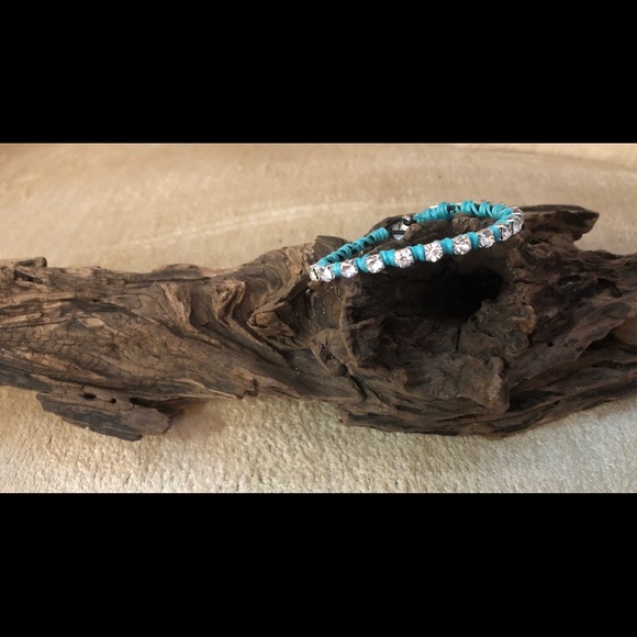 Handcrafted Rhinestone Bracelet - Picture 5 of 5